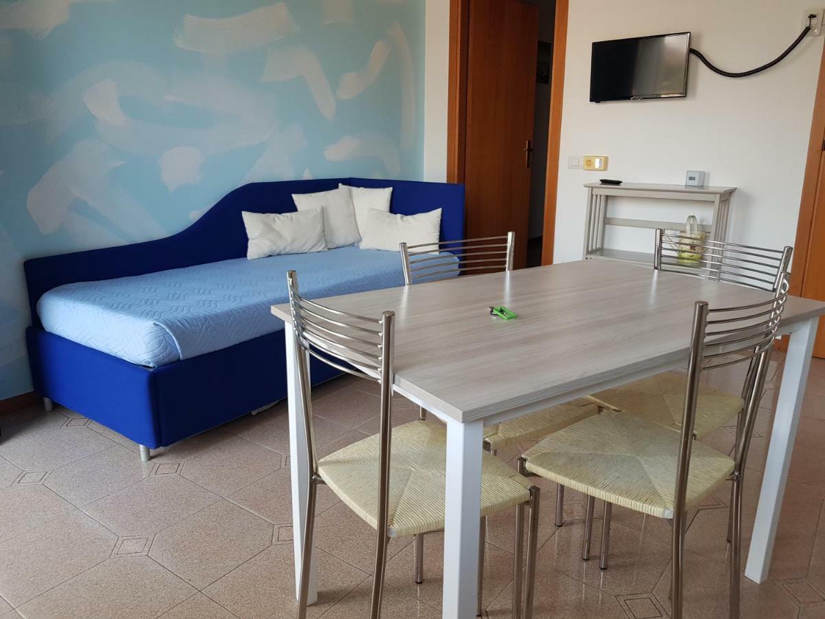 פאנו Apartment Schiavoni מראה חיצוני תמונה